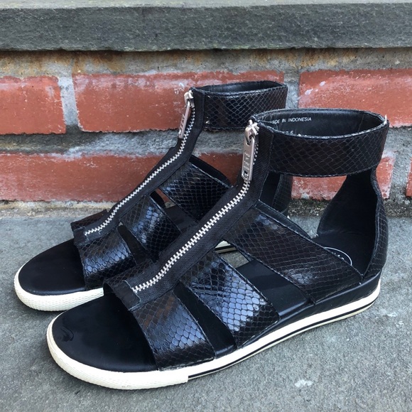 Marc by Marc Jacobs zipper feau snakeskin sandal - Picture 2 of 5